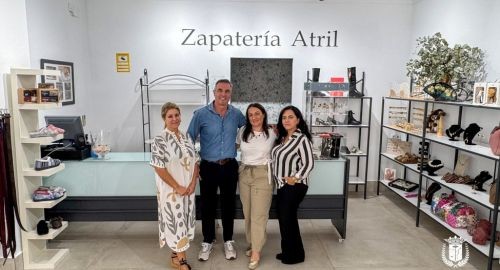 BLANCA CALVO INICIA SU ACTIVIDAD EMPRESARIAL EN ZAPATERÍA ATRIL
