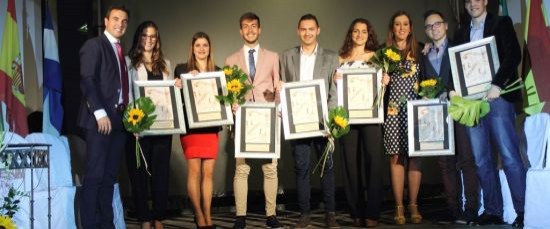 LA CONCEJALÍA DE EDUCACIÓN ENTREGÓ EL SÁBADO LOS  VI PREMIOS BOLLULLOS JOVEN