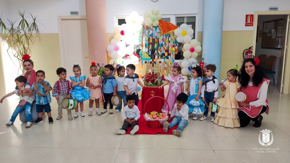 CRUZ DE MAYO 2026 DEL CENTRO MUNICIPAL DE EDUCACIÓN INFANTIL CÁNDIDA MAYA