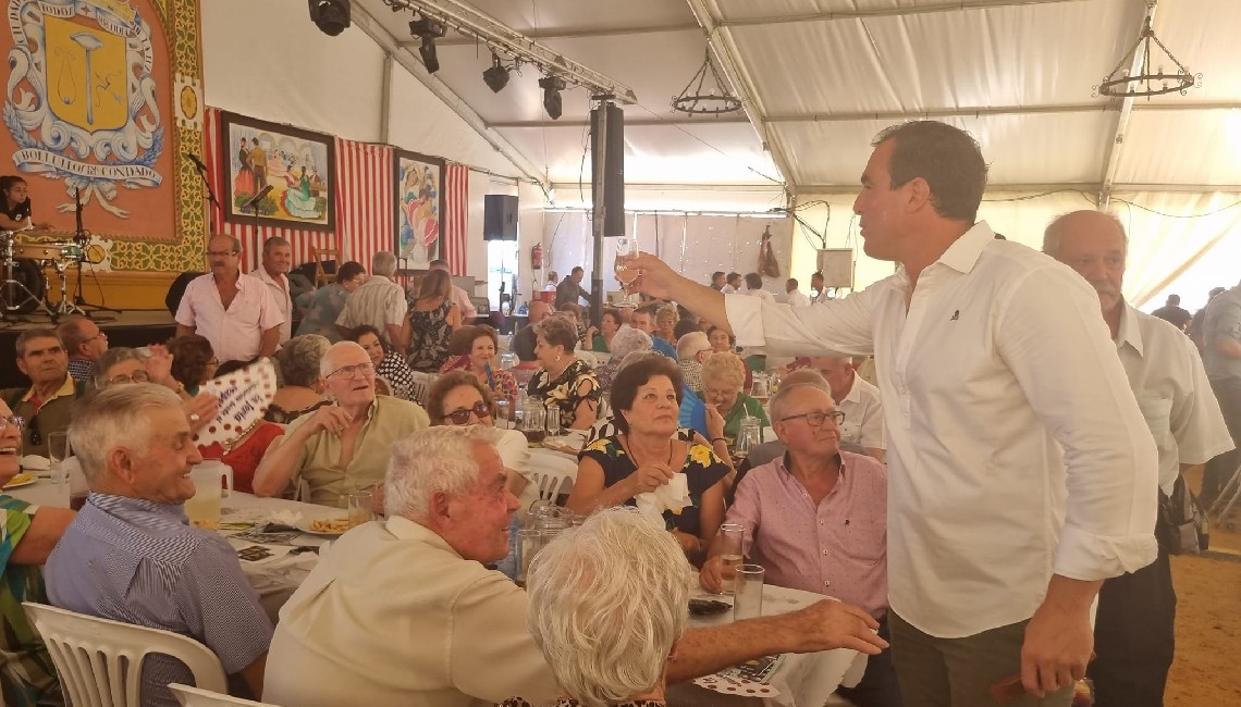 ALMUERZO HOMENAJE A NUESTROS MAYORES