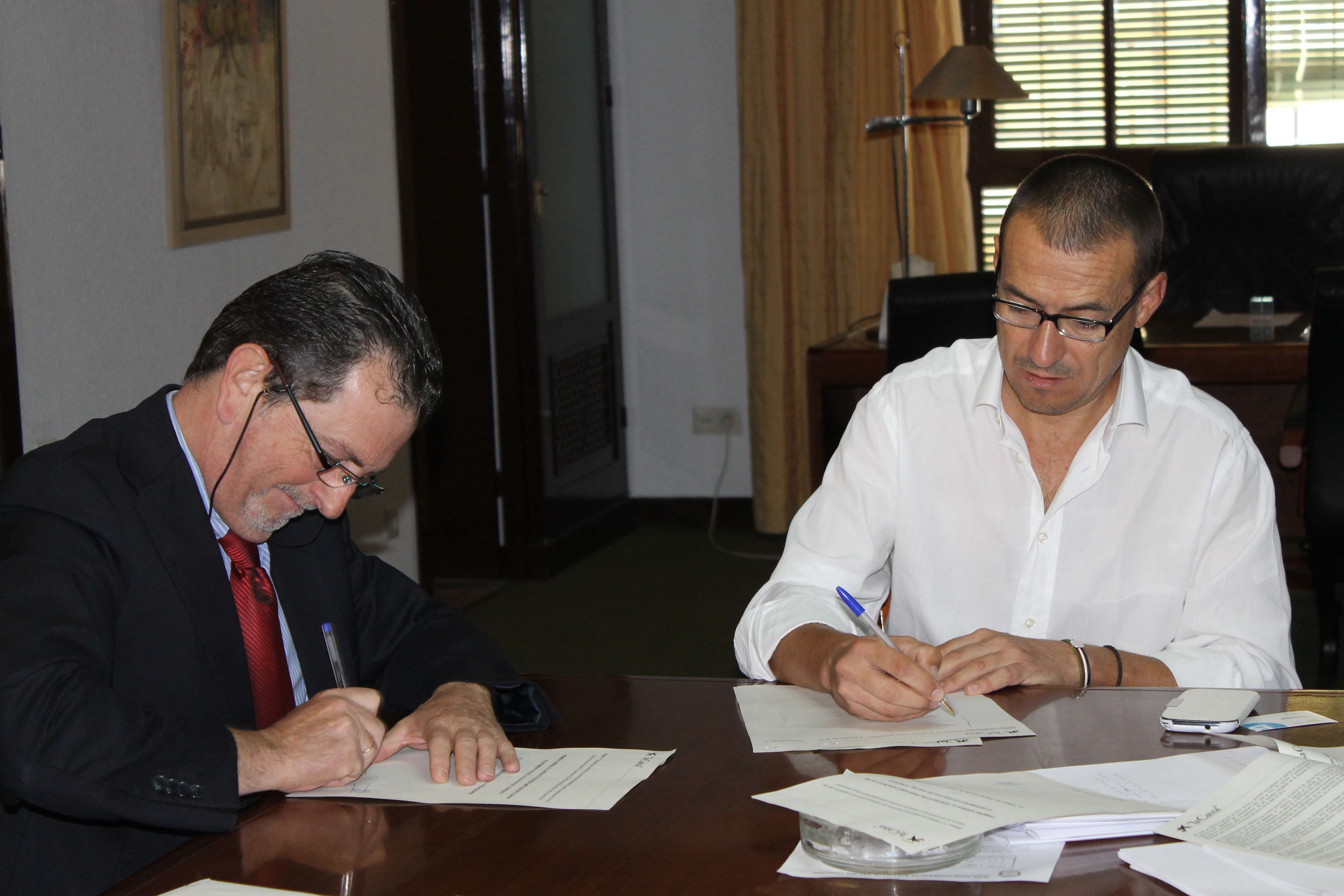 EL AYUNTAMIENTO FIRMA CON LAS ENTIDADES BANCARIAS LA AMPLIACION DEL PERIODO DE AMORTIZACIÓN DEL PLAN