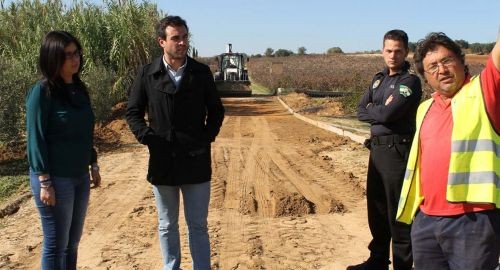 El Alcalde visita las obras de los caminos