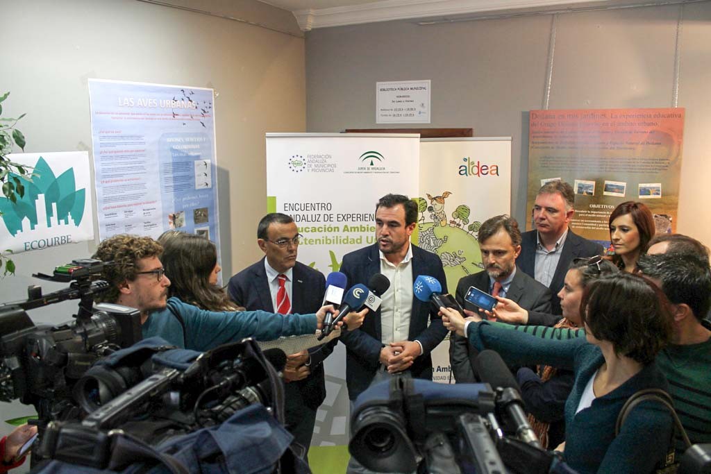 Intenso trabajo al frente del Ayuntamiento de Bollullos en los primeros seis meses de gobierno