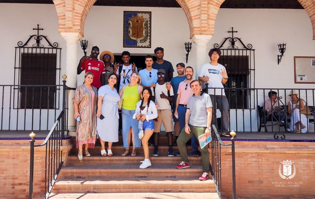 GRUPO DE JÓVENES ERASMUS ITALIANOS VISITAN NUESTRA LOCALIDAD