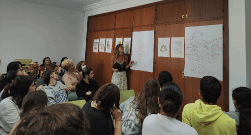 ENCUENTRO CON LA ILUSTRADORA MALAGUEÑA CRISTINA PELÁEZ EN EL DÍA DE LAS BIBLIOTECAS