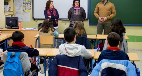 Se presenta en Reyes Católicos el programa social “Creciendo en Salud”