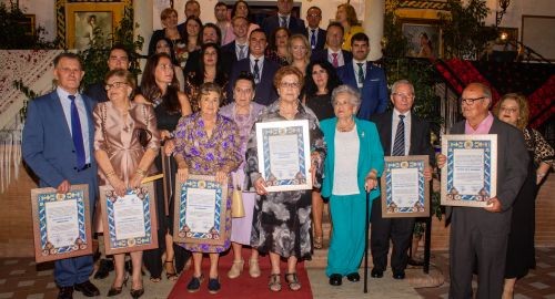 RECONOCIMIENTO PÚBLICO A 12 BOLLULLEROS/AS EN UN EMOTIVO ACTO DE PREFERIA